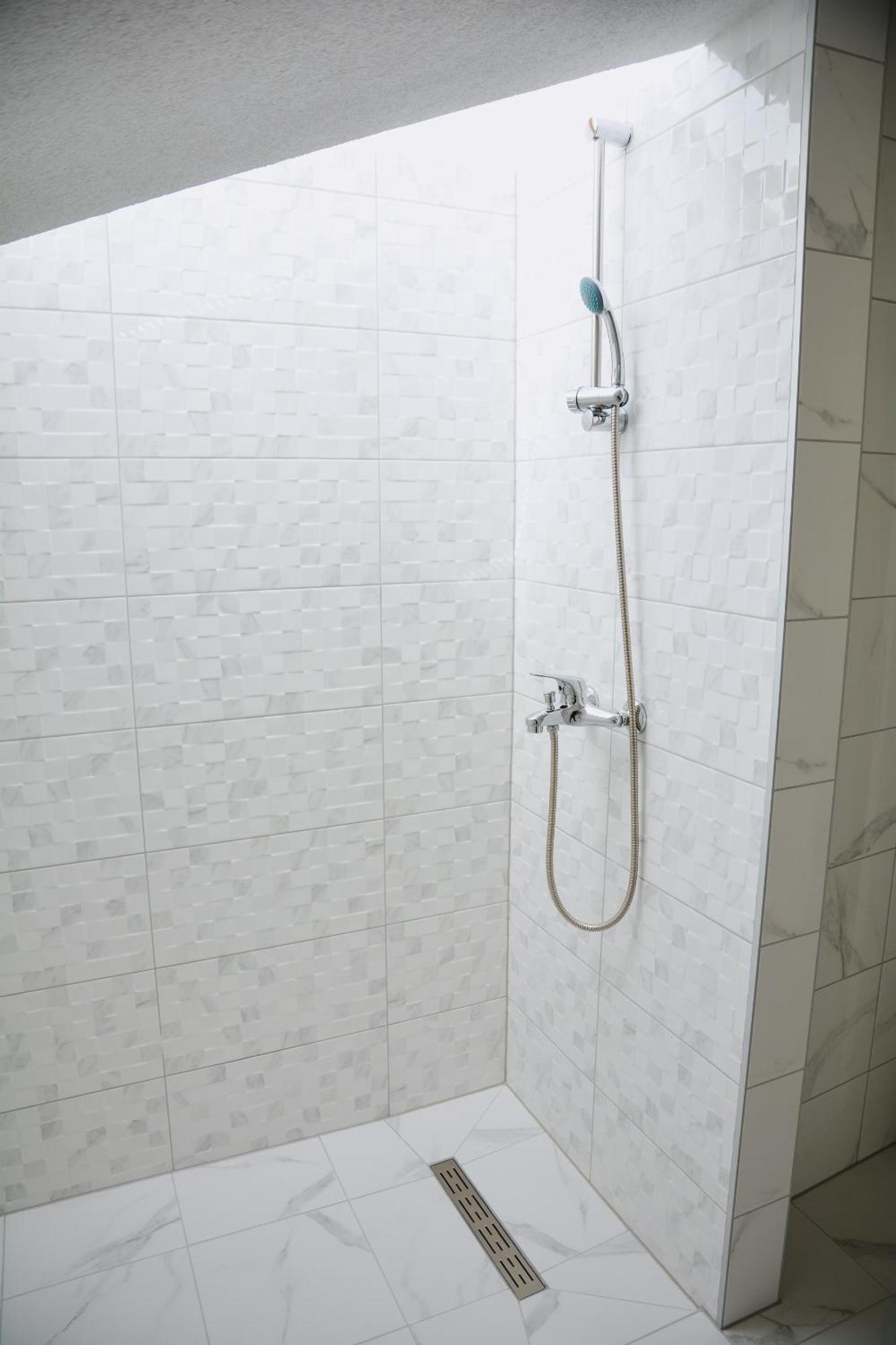 Brčko Hotel Divanhana מראה חיצוני תמונה