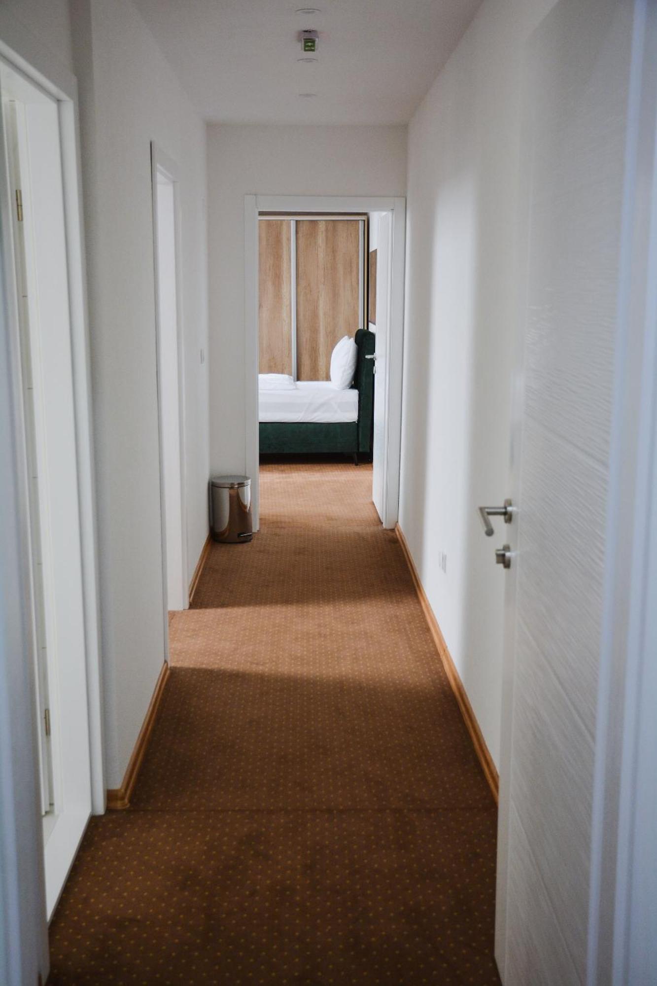 Brčko Hotel Divanhana מראה חיצוני תמונה