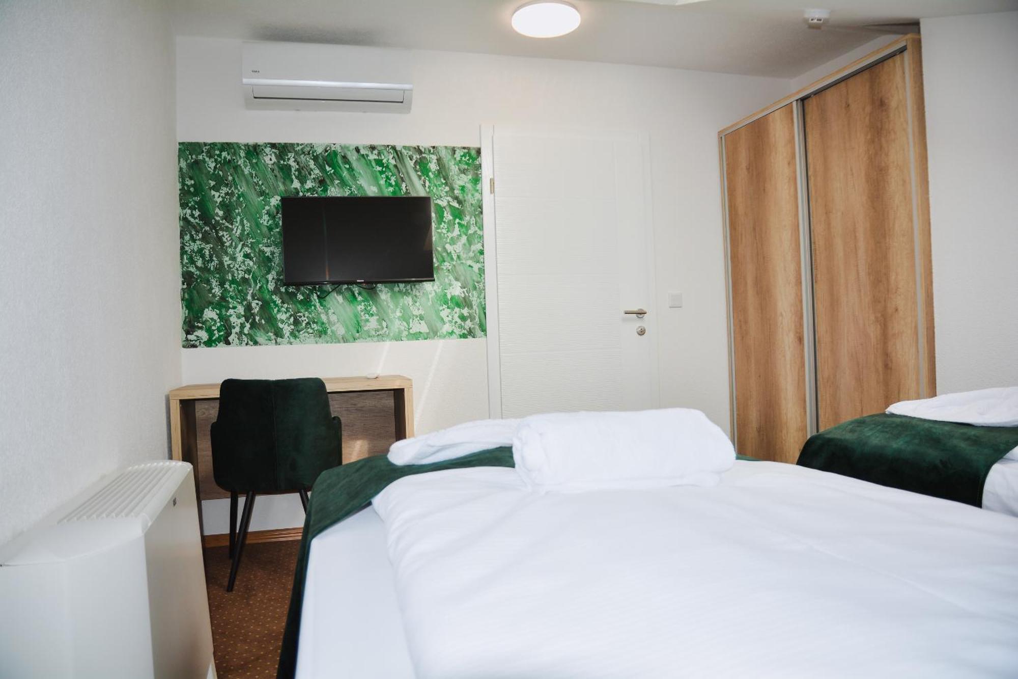 Brčko Hotel Divanhana מראה חיצוני תמונה